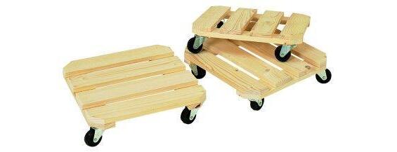 Spostatutto, wooden board with wheels