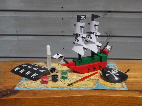 Gift Box - Pirate Ship