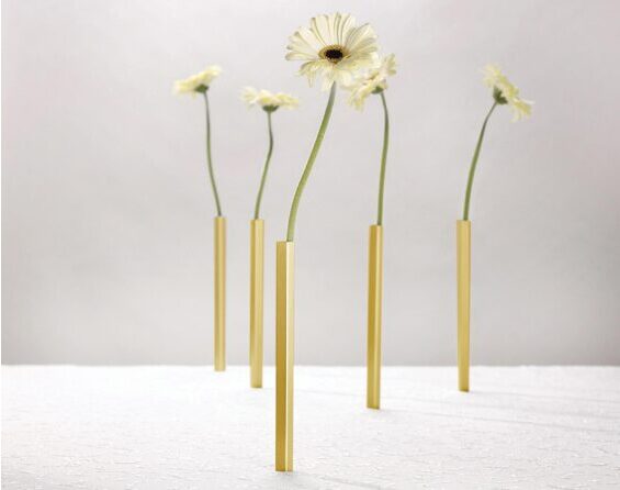 Vase magnétique - Vase à fleurs en or