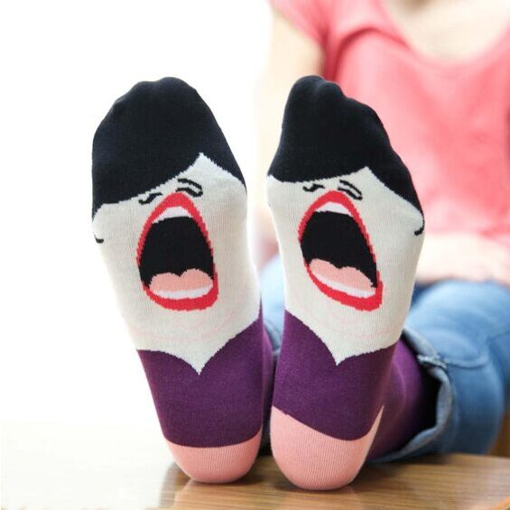 Chatty Feet Motif Socks - Diva M