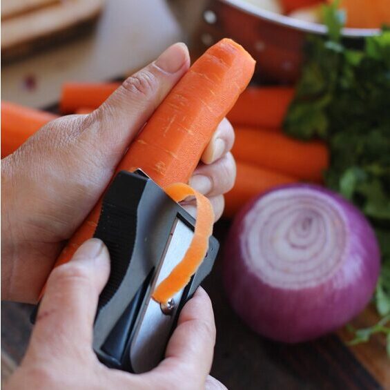 Karoto - vegetable sharpener / peeler