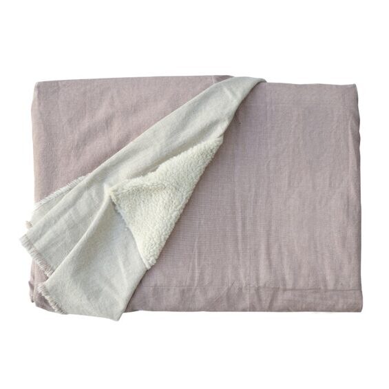 Blanket / cover in sheepskin look
